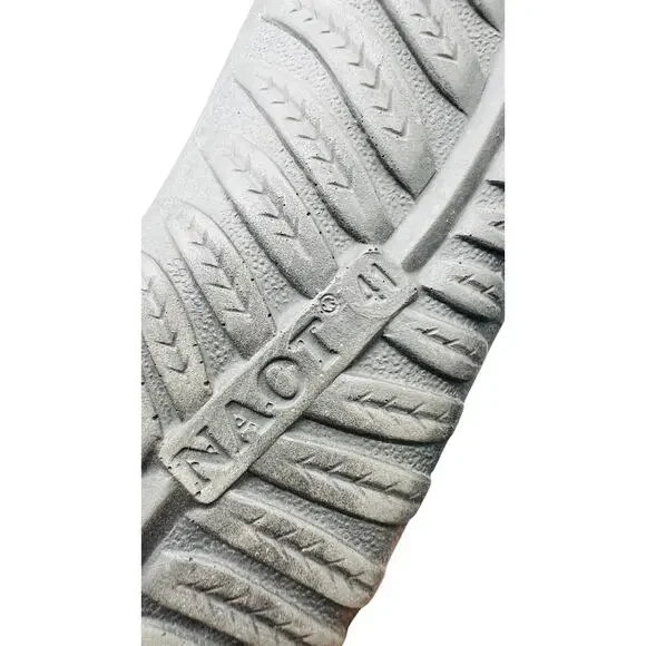 ✨ Naot Mary Jane Slingback Silver Swirl Leather Shoes Women’s 41 Comfort Arch - Picture 7 of 7